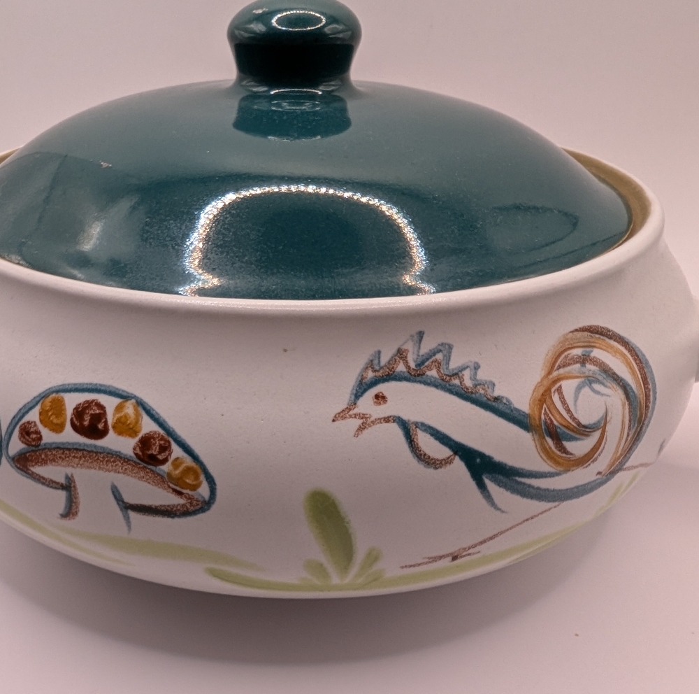  Vintage Denby Pottery 'Rooster Flair' lidded casserole dish